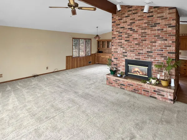 $189,900 | 511 North Guide Street, Welcome, MN 56181