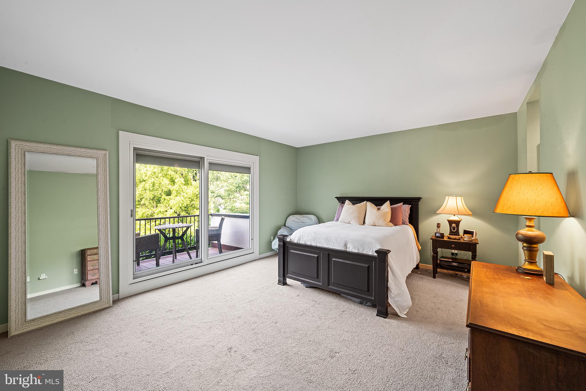 11 Brettagne Devon, PA 19333 - Photo 19 of 39 Primary bedroom