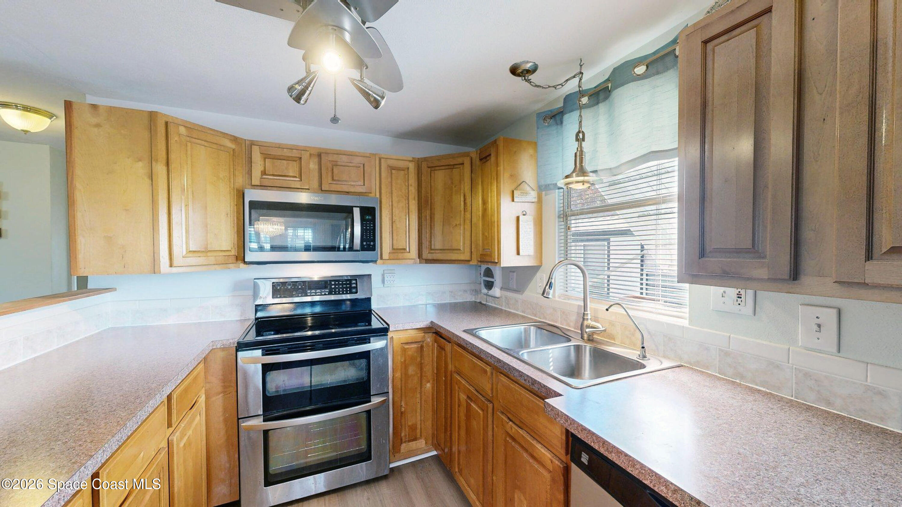 1819 Sago Palm Street Northeast Palm Bay, FL 32905 - Photo 16 of 35 1.Kitchen
