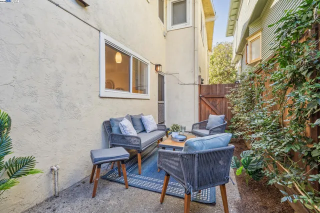 $818,000 | 5242 Miles Avenue, Unit C, Oakland, CA 94618