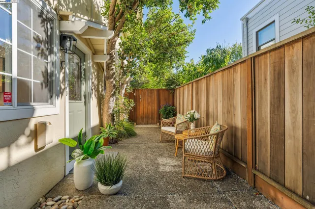 $818,000 | 5242 Miles Avenue, Unit C, Oakland, CA 94618