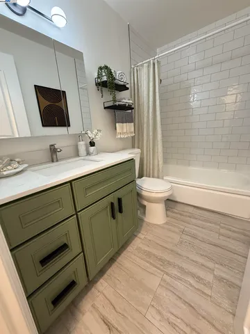 $818,000 | 5242 Miles Avenue, Unit C, Oakland, CA 94618