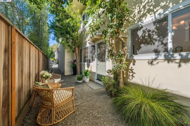 $818,000 | 5242 Miles Avenue, Unit C, Oakland, CA 94618