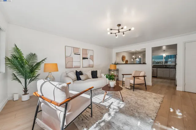 $818,000 | 5242 Miles Avenue, Unit C, Oakland, CA 94618