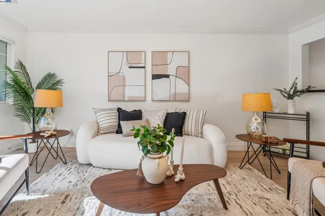 $818,000 | 5242 Miles Avenue, Unit C, Oakland, CA 94618