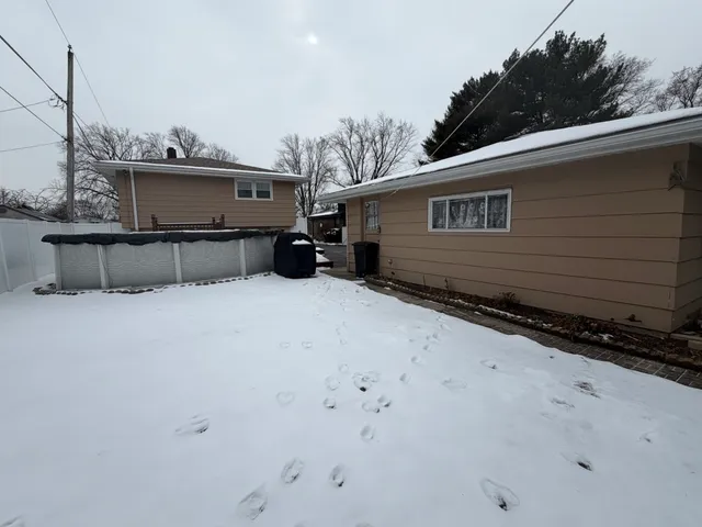 $349,900 | 6944 West 106th Place, Worth, IL 60482