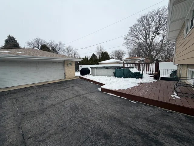 $349,900 | 6944 West 106th Place, Worth, IL 60482