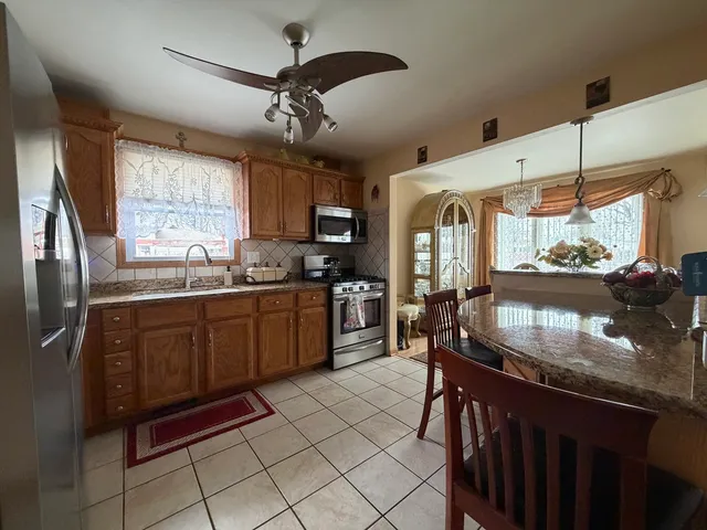 $349,900 | 6944 West 106th Place, Worth, IL 60482