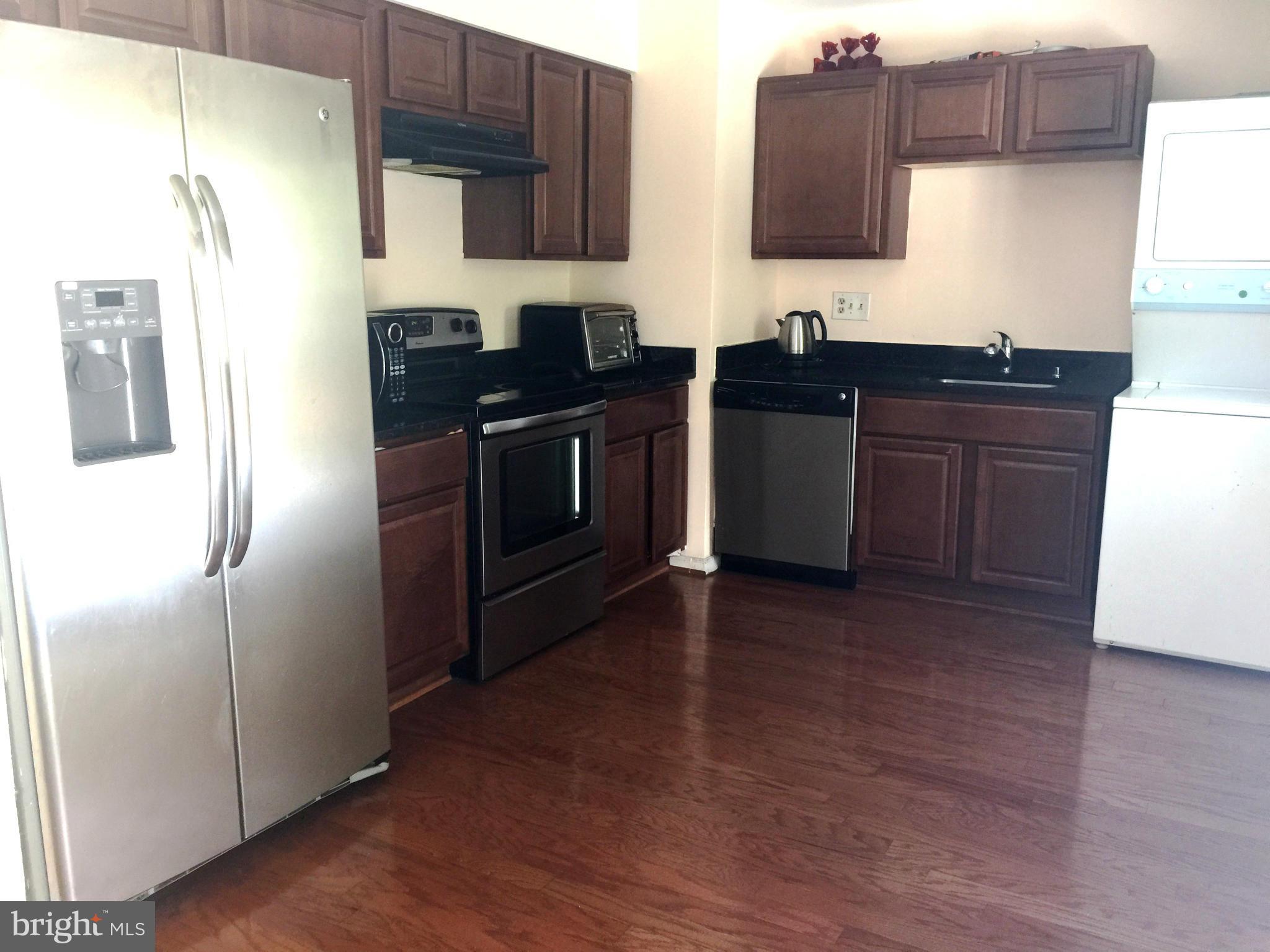 401 Williamsburg Road Sterling, VA 20164 - Photo 5 of 10 Kitchen