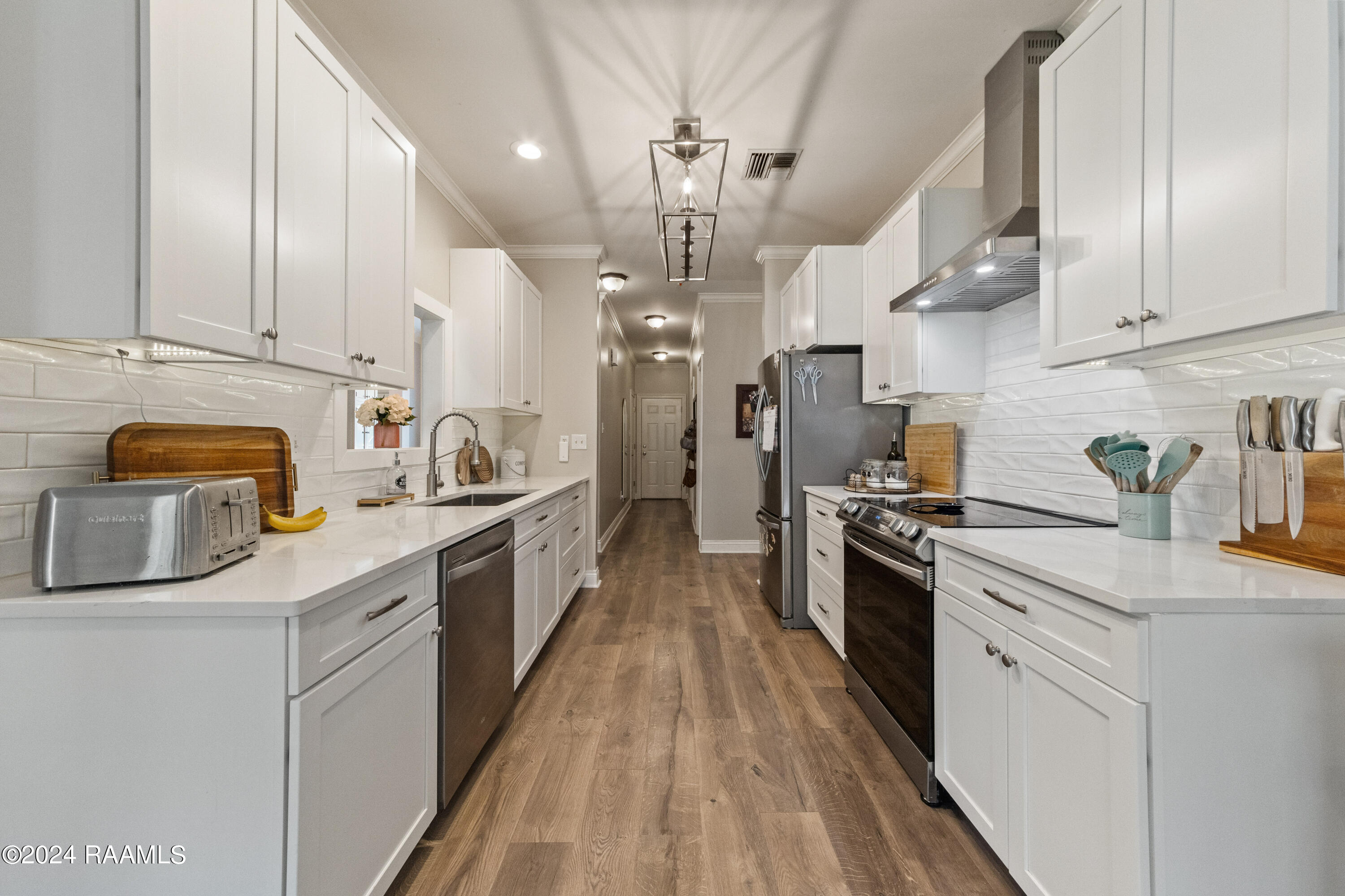 616 Canberra Road Lafayette, LA 70503 - Photo 9 of 35 616Canberra-2-21