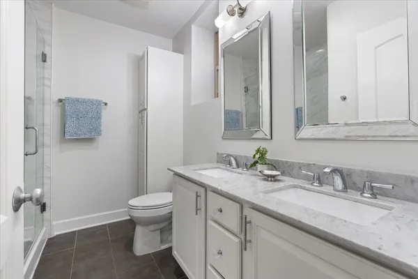 $749,500 | 4950 North Winchester Avenue, Unit 1, Chicago, IL 60640