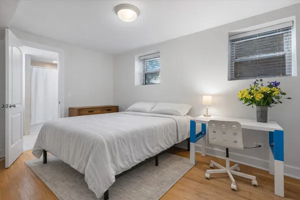 $749,500 | 4950 North Winchester Avenue, Unit 1, Chicago, IL 60640