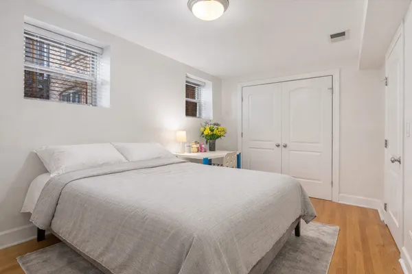 $749,500 | 4950 North Winchester Avenue, Unit 1, Chicago, IL 60640