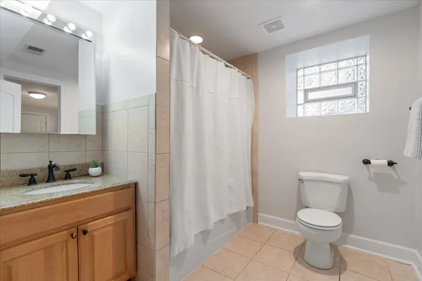 $749,500 | 4950 North Winchester Avenue, Unit 1, Chicago, IL 60640