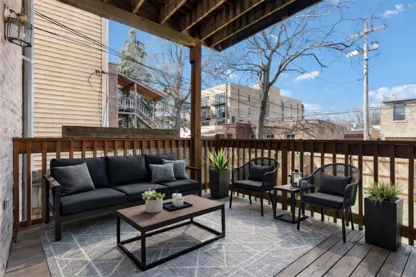 $749,500 | 4950 North Winchester Avenue, Unit 1, Chicago, IL 60640