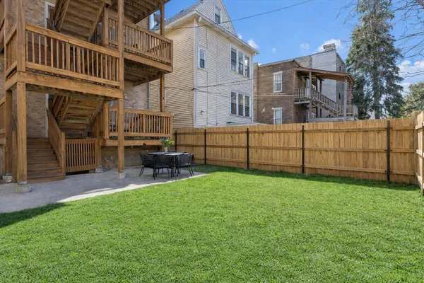 $749,500 | 4950 North Winchester Avenue, Unit 1, Chicago, IL 60640