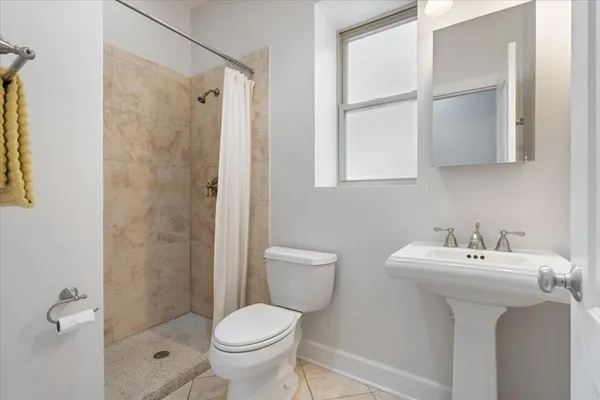 $749,500 | 4950 North Winchester Avenue, Unit 1, Chicago, IL 60640