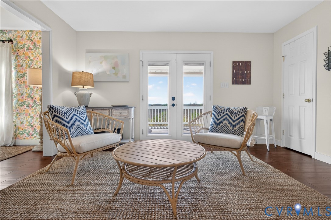 2092 Leigh Mountain Road Green Bay, VA 23942 - Photo 25 of 72 a living room with furniture and a wooden floor