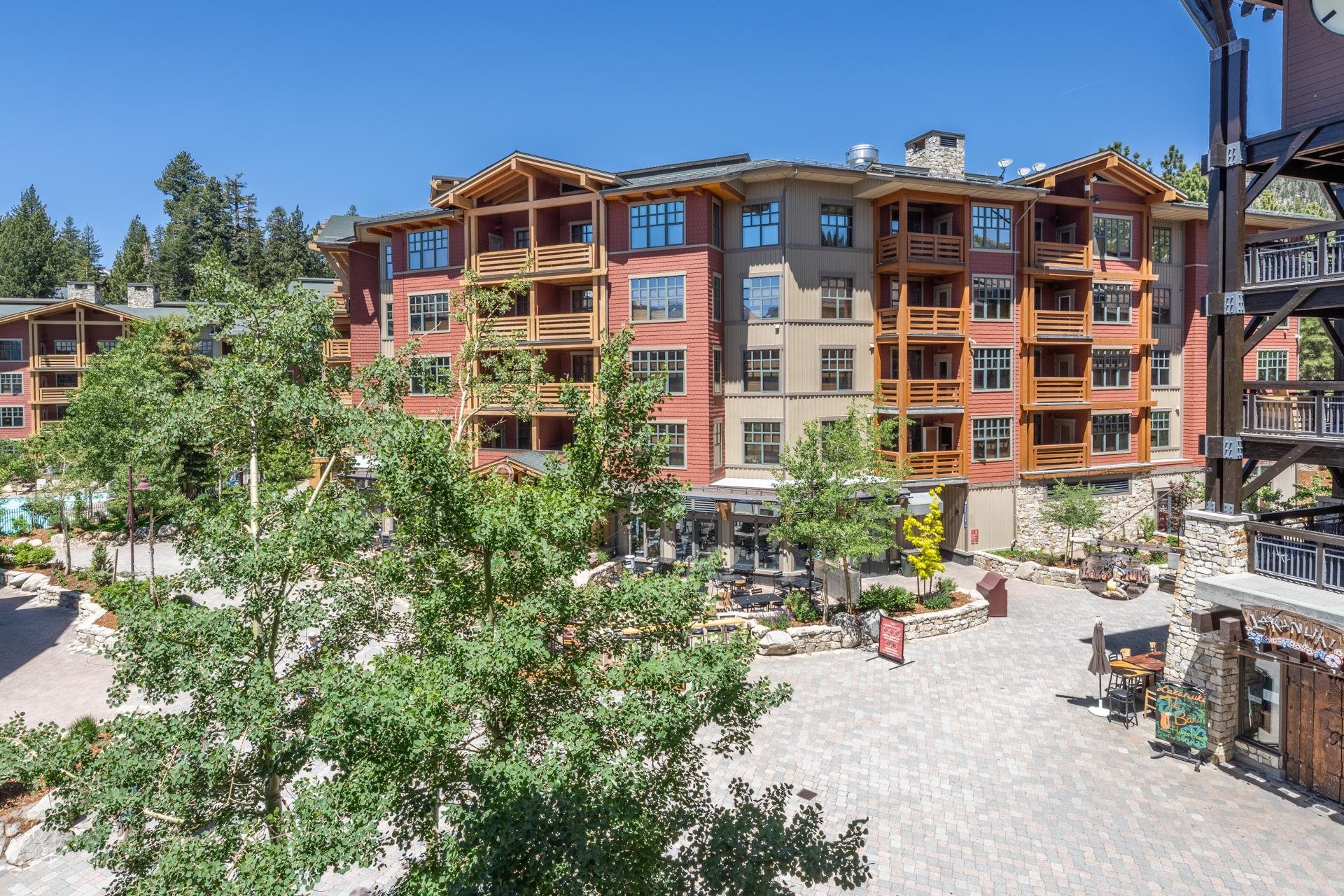 6201 Minaret Road, Unit 2312 Mammoth Lakes, CA 93546 - Photo 35 of 41 a front view of a multi story building