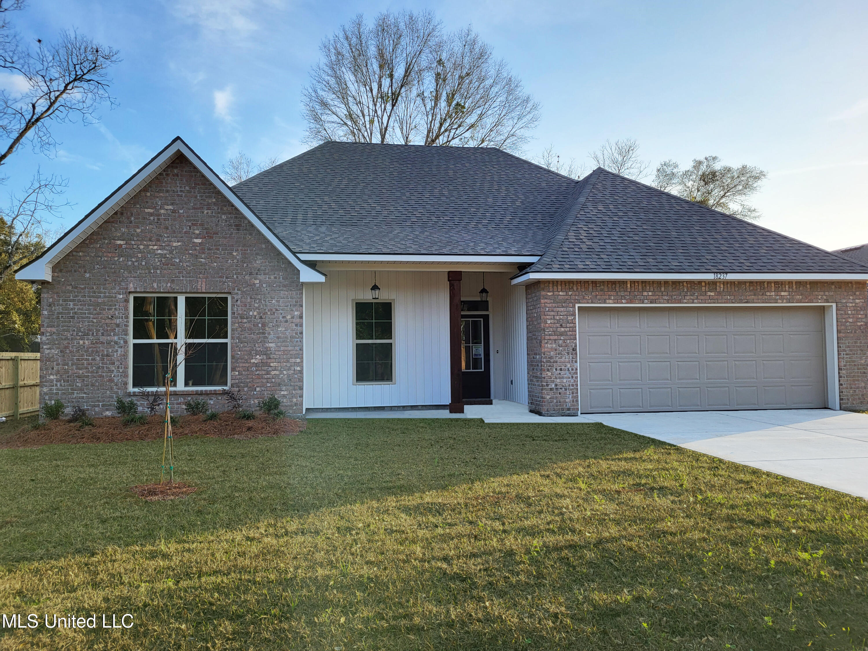 18237 Commission Road Long Beach, MS 39560 - Photo 1 of 11 2SG16 Exterior