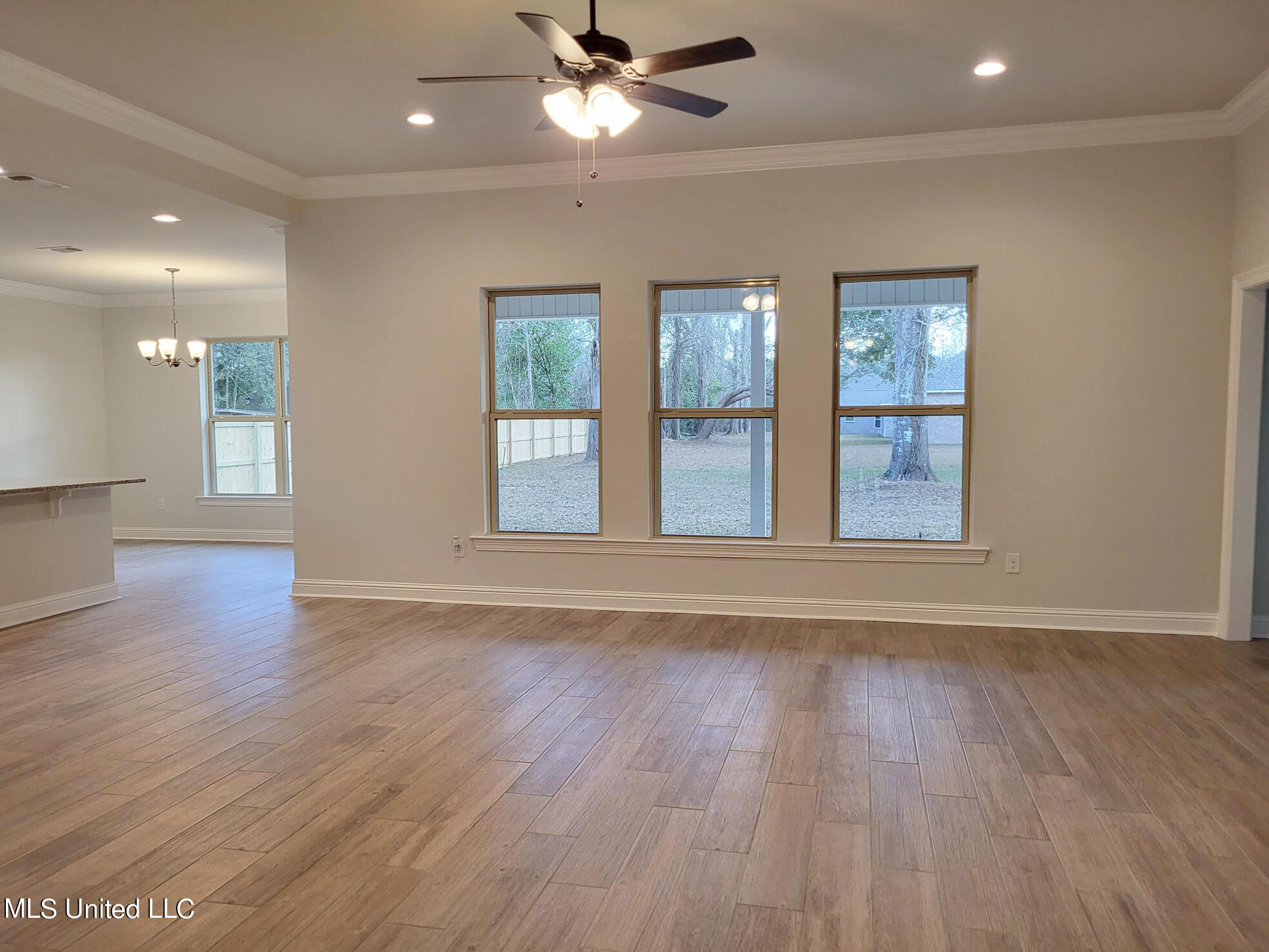 18237 Commission Road Long Beach, MS 39560 - Photo 3 of 11 2SG16 Living