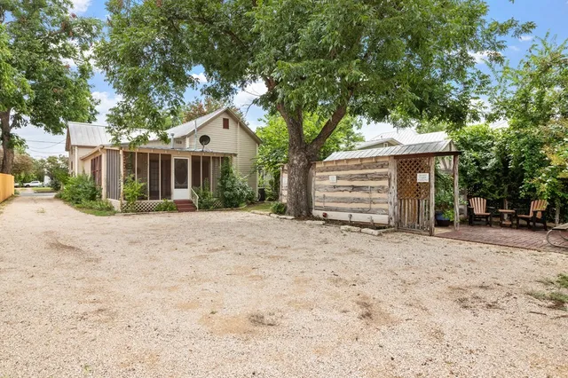 $1,400,000 | 514 West Austin Street, Fredericksburg, TX 78624