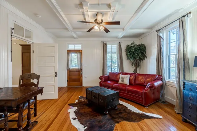 $1,400,000 | 514 West Austin Street, Fredericksburg, TX 78624