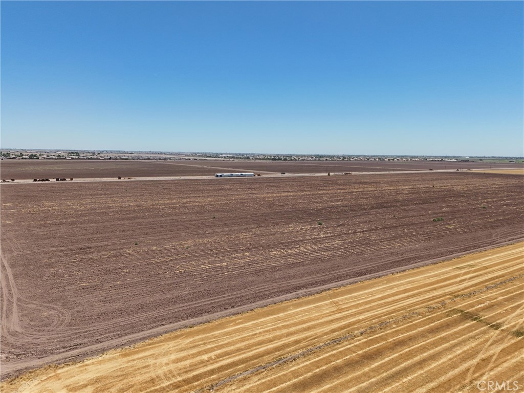 125 Wienert Road Imperial, CA 92251 - Photo 2 of 18 a view of an ocean and beach