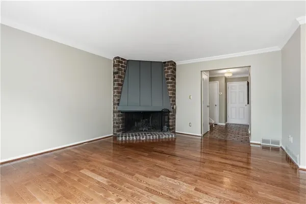 $225,000 | 7709 West 102nd Street, Overland Park, KS 66212