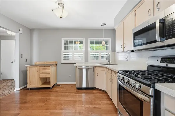 $225,000 | 7709 West 102nd Street, Overland Park, KS 66212