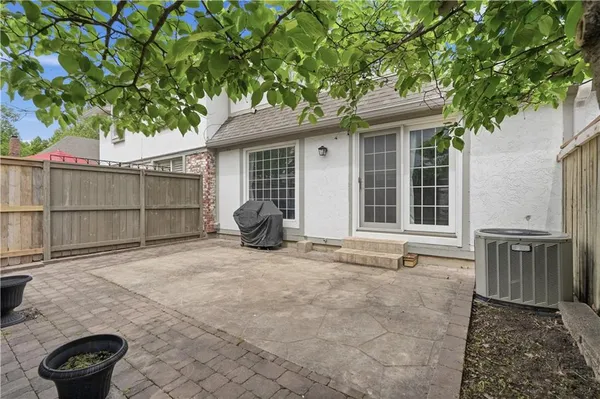 $225,000 | 7709 West 102nd Street, Overland Park, KS 66212