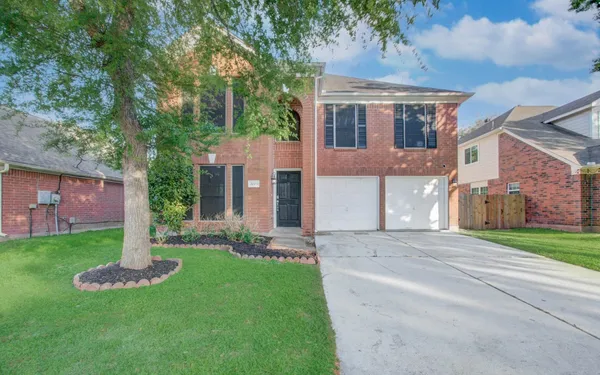 $2,625 | 2005 Village Park Drive, Missouri City, TX 77489