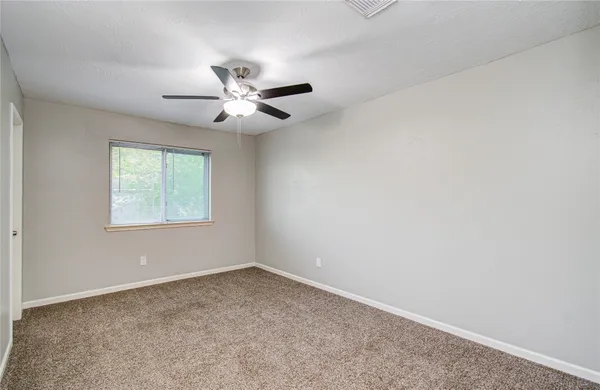 $2,625 | 2005 Village Park Drive, Missouri City, TX 77489