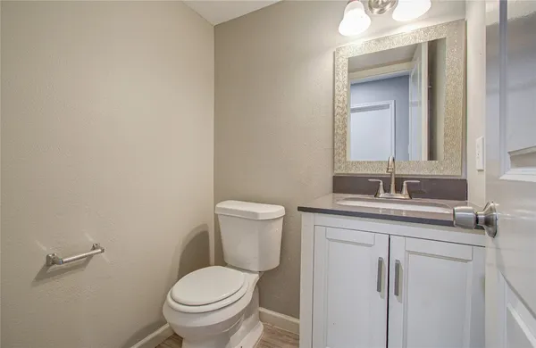 $2,625 | 2005 Village Park Drive, Missouri City, TX 77489