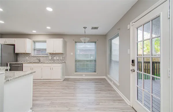 $2,625 | 2005 Village Park Drive, Missouri City, TX 77489