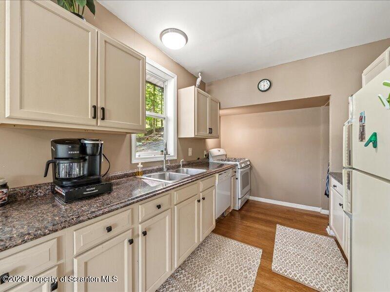 20 South Lake Road Friendsville, PA 18818 - Photo 10 of 31 Kitchen
