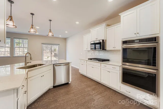 $575,000 | 398 Kennerly Ctr Drive, Mooresville, NC 28115