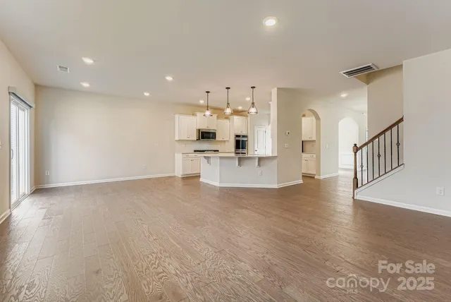 $575,000 | 398 Kennerly Ctr Drive, Mooresville, NC 28115