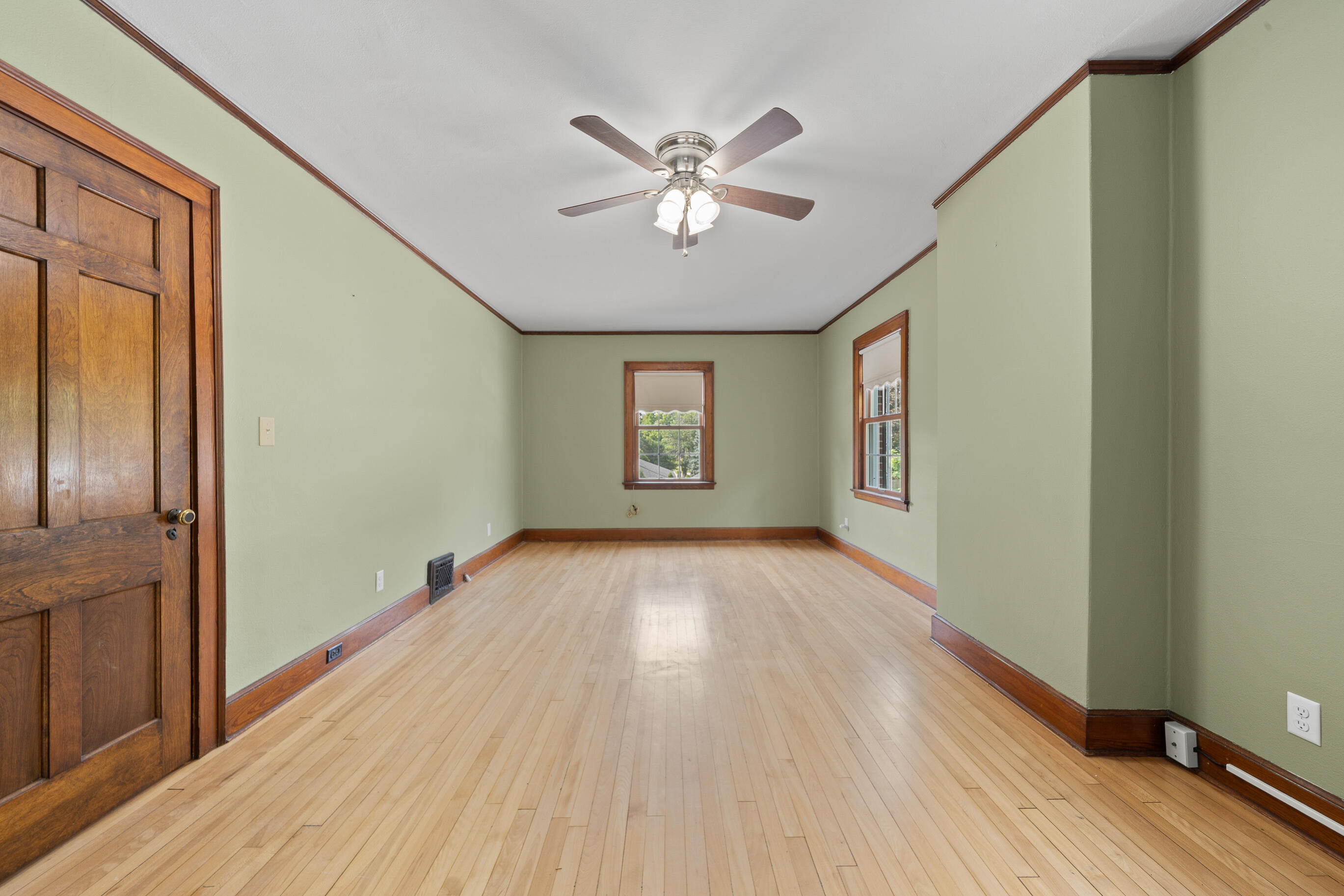 1105 Barnes Street Delavan, WI 53115 - Photo 21 of 32 Primary bedroom