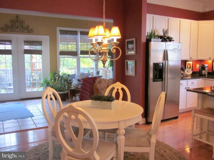 9038 Roaring Spring Loop Bristow, VA 20136 - Photo 13 of 30 Kitchen