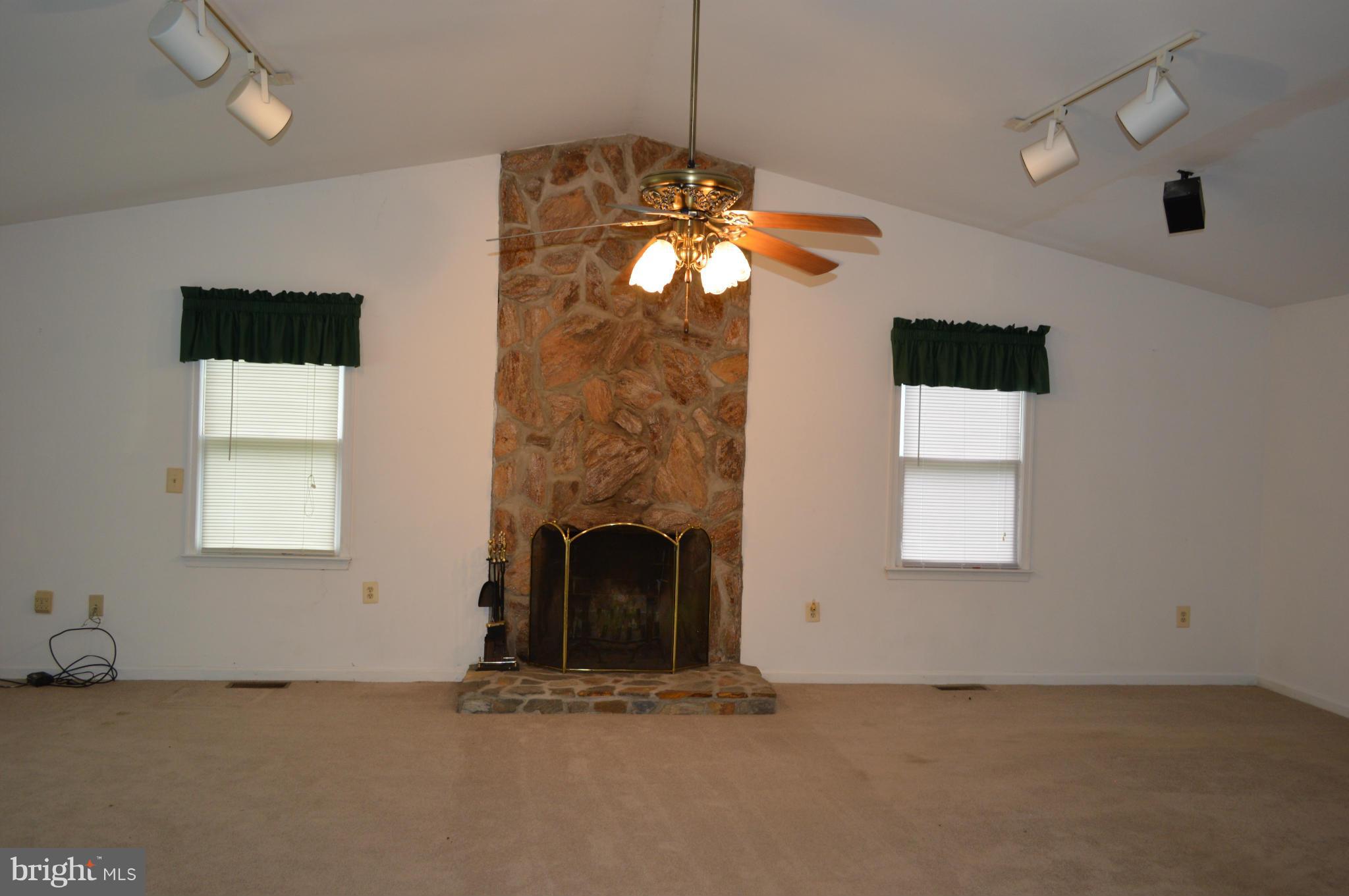 6493 Burr Hill Road Rhoadesville, VA 22542 - Photo 10 of 12 Living Room