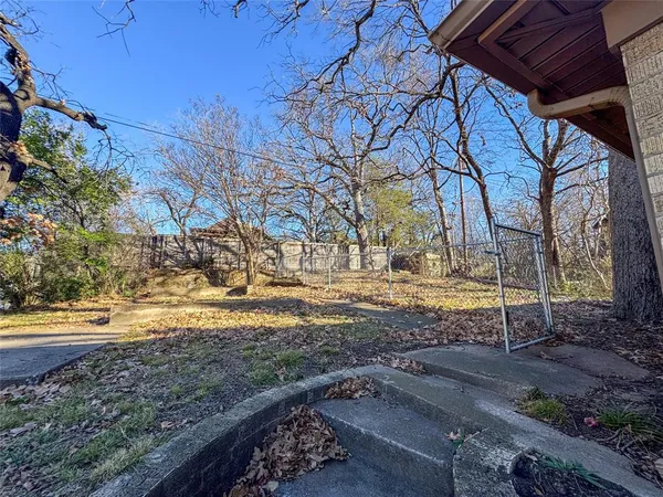 $1,650 | 1431 West Chestnut Street, Denison, TX 75020