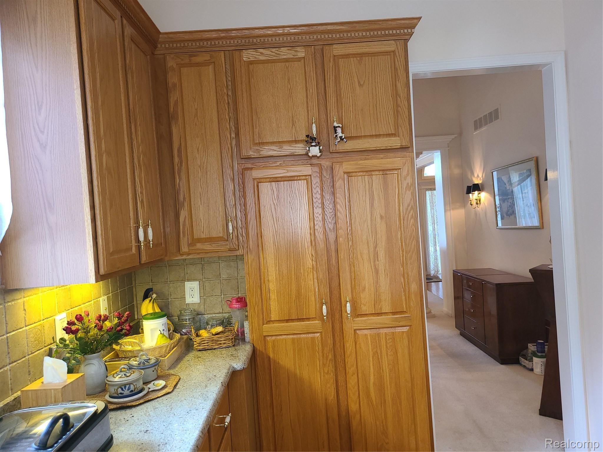 6742 Kennesaw Road Canton, MI 48187 - Photo 29 of 63 20210803_120643.jpg