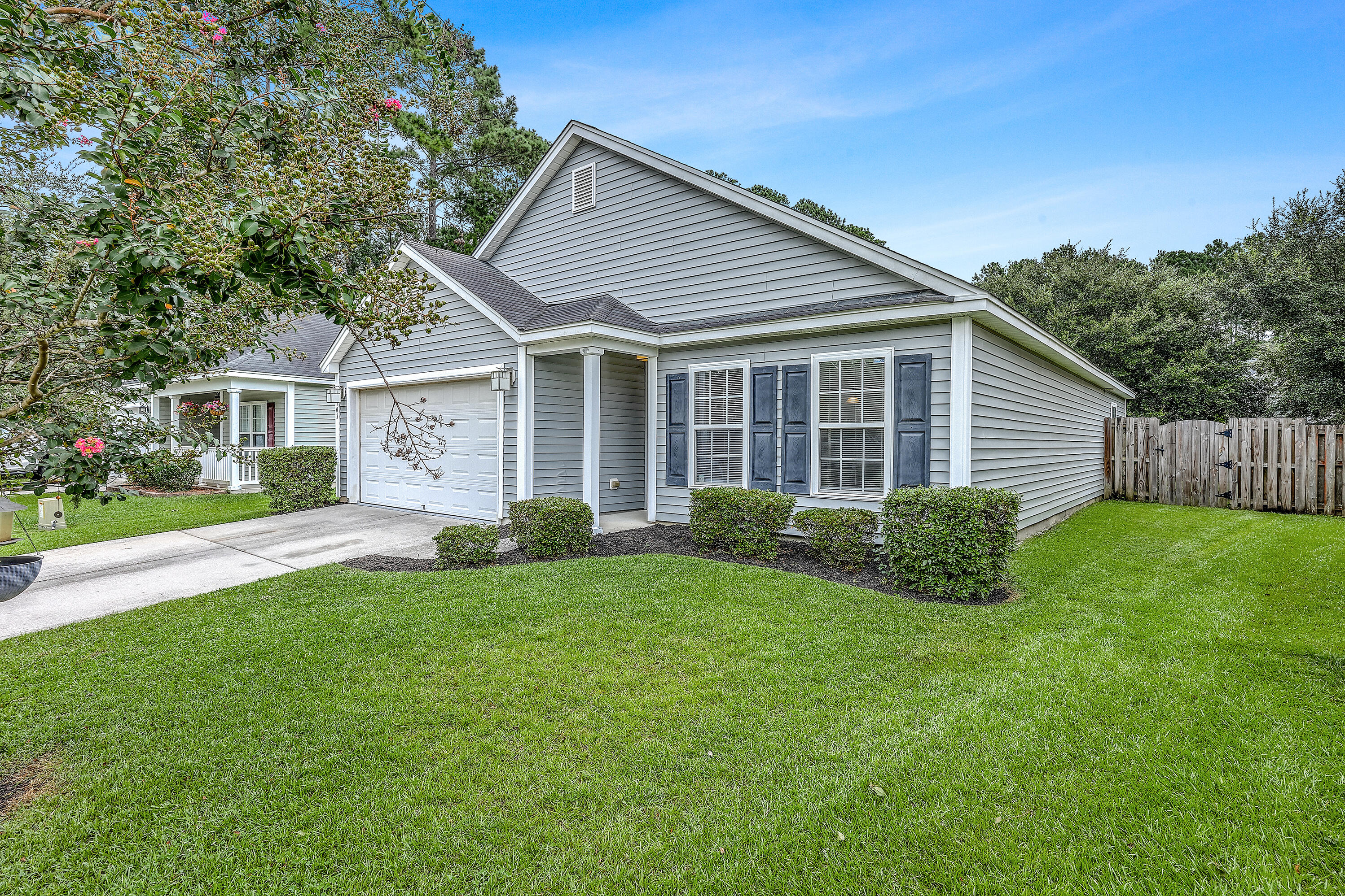 103 Avalon Road Summerville, SC 29483 - Photo 3 of 28 ZYN_3441_2_3_4_5_6_7