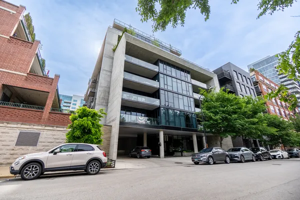 $1,250,000 | 111 South Peoria Street, Unit 309, Chicago, IL 60607