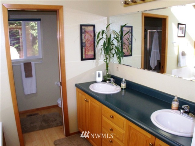 4800 Green Mountain Road Kalama, WA 98625 - Photo 13 of 14 Gallery Image 13