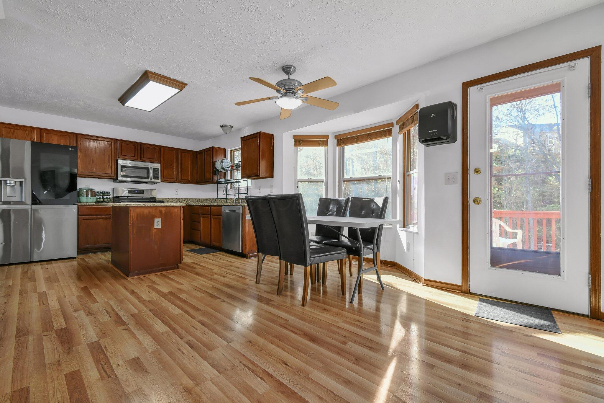 421 Barrington Ridge Pataskala, OH 43062 - Photo 4 of 26 Open Concept