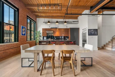 $3,250,000 | 49 Melcher Street, Unit 502, Boston, MA 02210