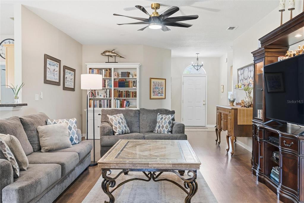 207 Coleton Lane DeLand, FL 32724 - Photo 5 of 65 a living room with furniture