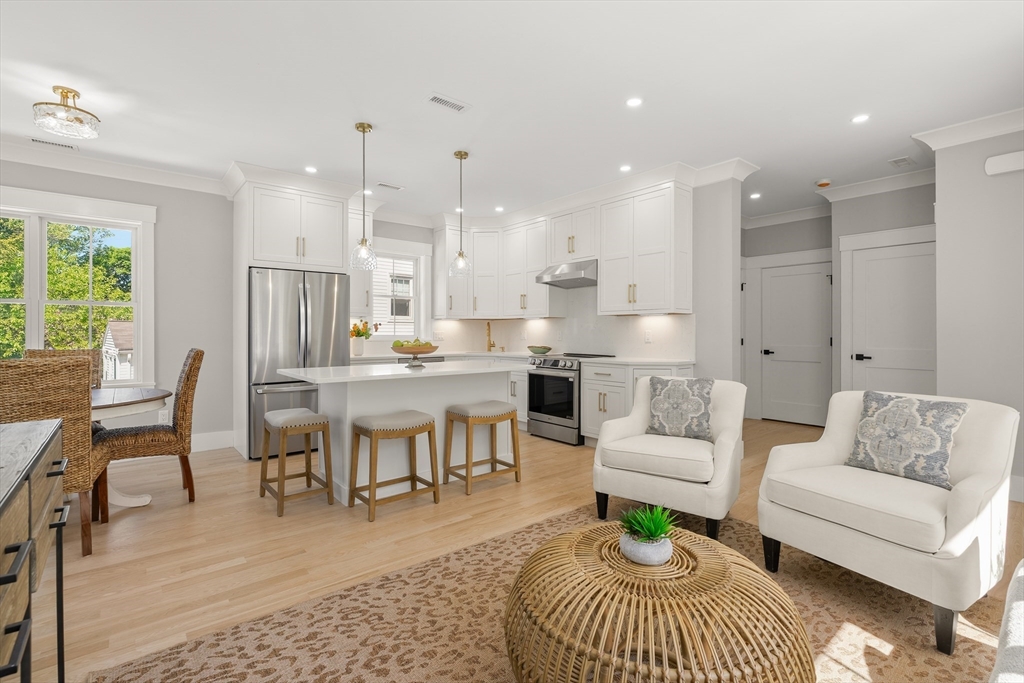 42 Lyons Street, Unit 42 Quincy, MA 02169 - Photo 6 of 41